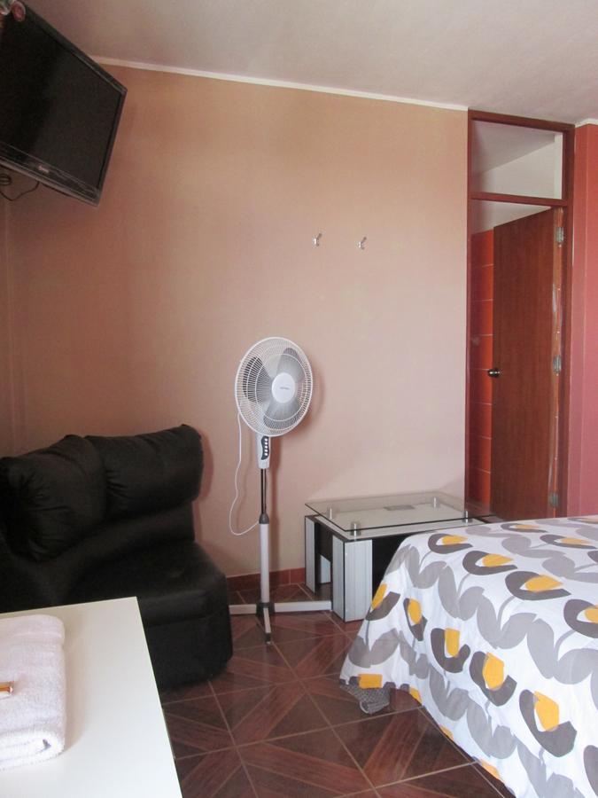 Hostal Caprichos Huacho Esterno foto
