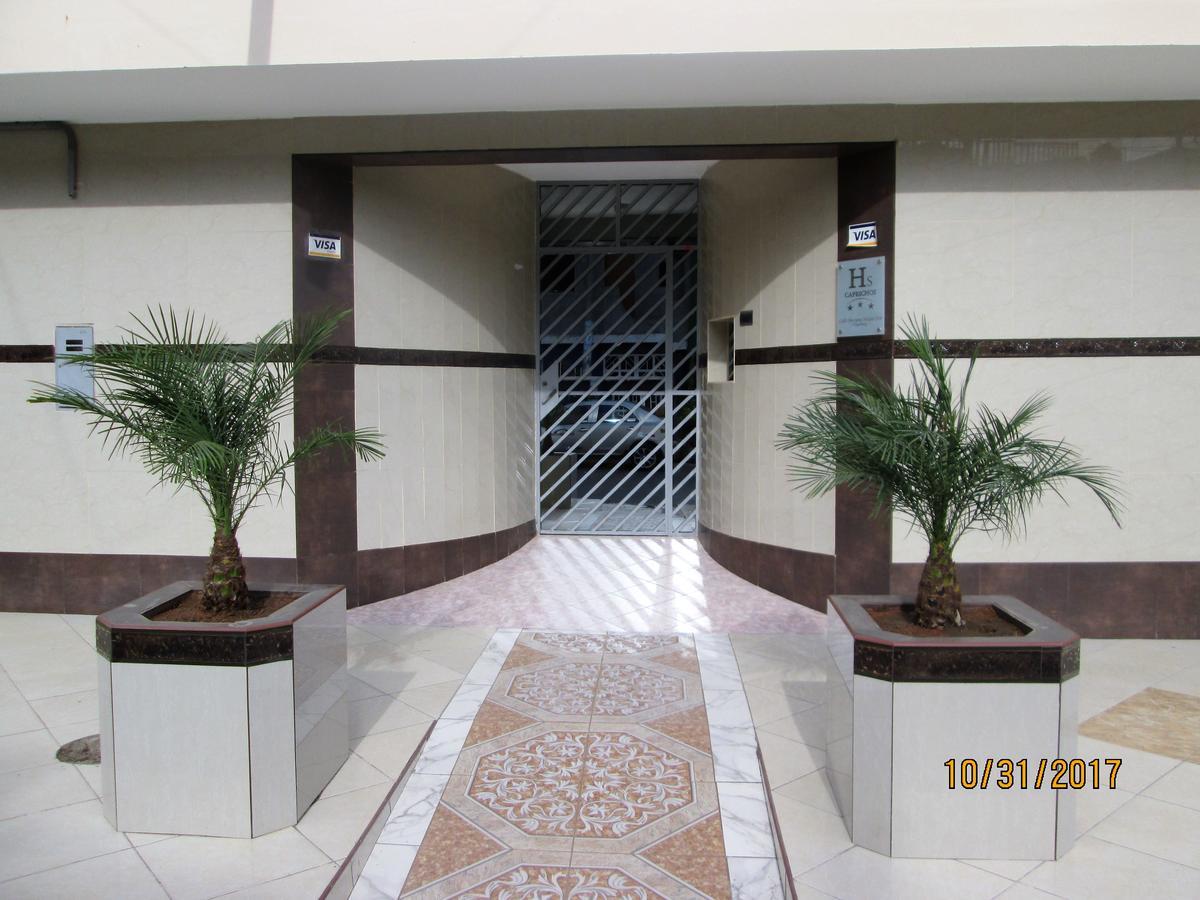 Hostal Caprichos Huacho Esterno foto