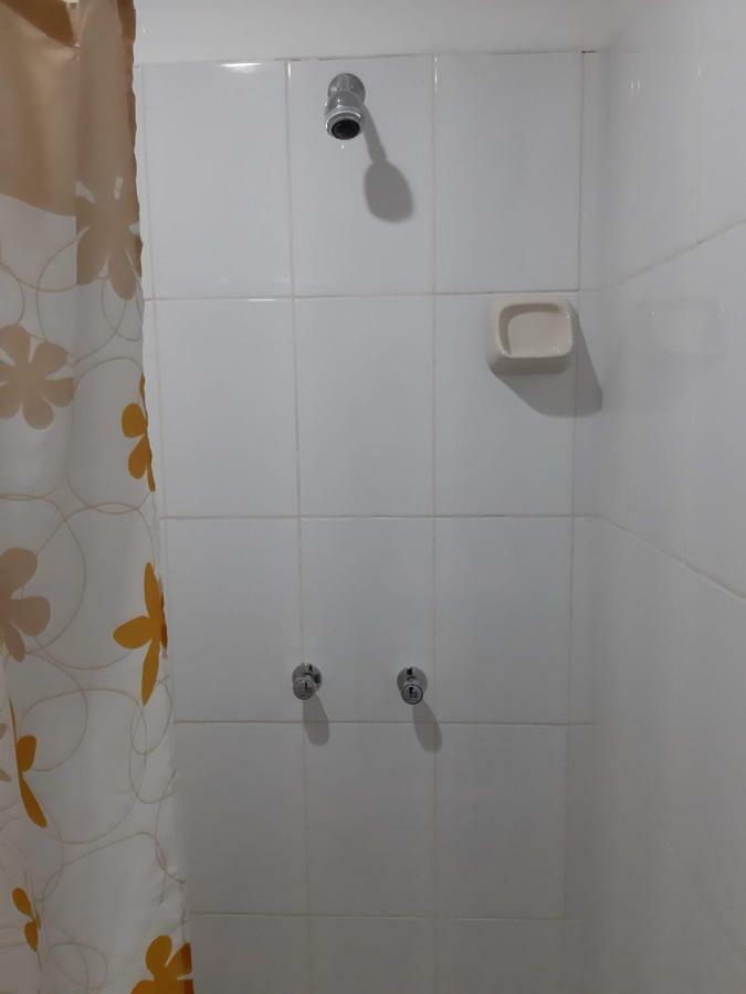 Hostal Caprichos Huacho Esterno foto